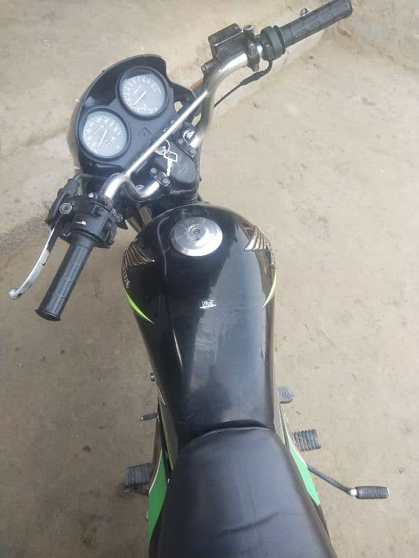 deluxe 125model 2011nowshera Nombar 3