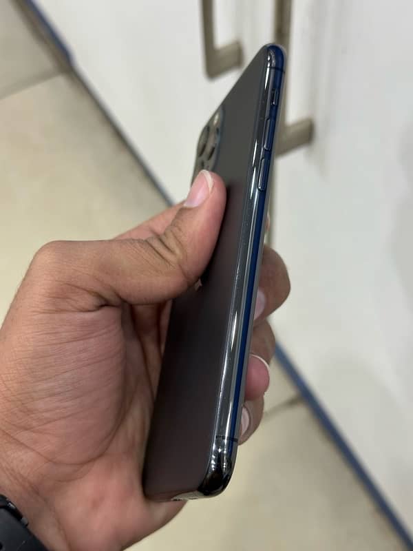 Iphone 11 pro 64 Pta approved 4