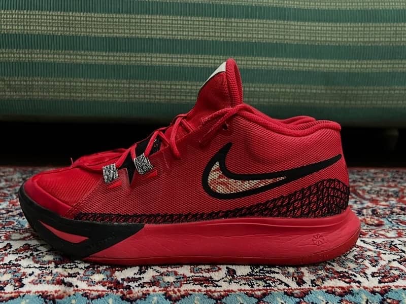 Nike Kyrie Flytrap 6 University Red 1