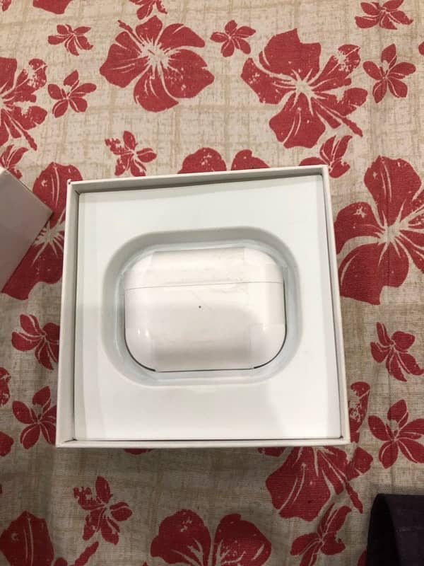 apple copy airpods made in usa contact on this number 03151133287 it 5