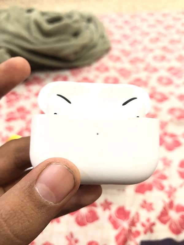 apple copy airpods made in usa contact on this number 03151133287 it 7