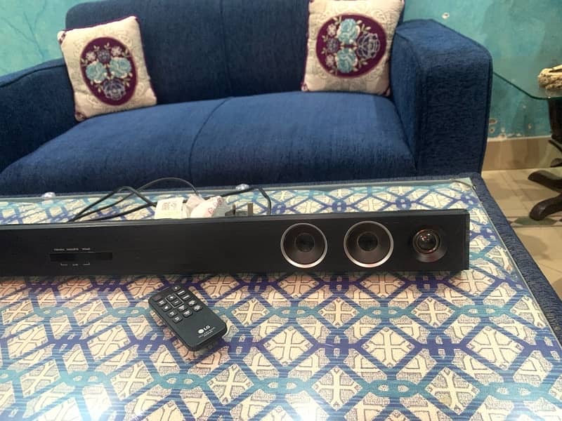 LG SH3B 300W 2.1CH. Soundbar 6