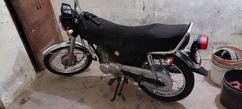 United 125 turned honda 125 4