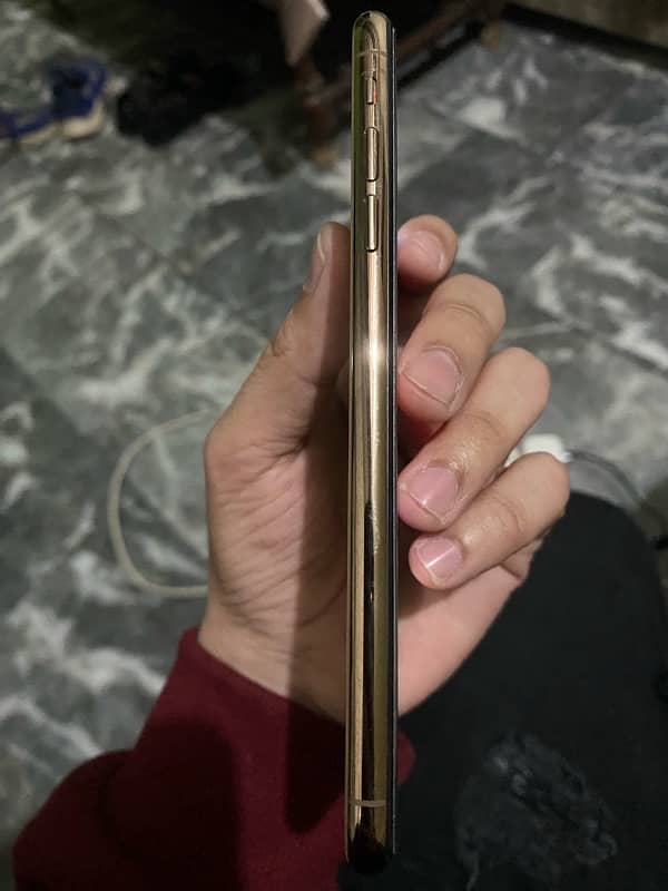 IPHONE XSMaX 256 gb Non PTA 5