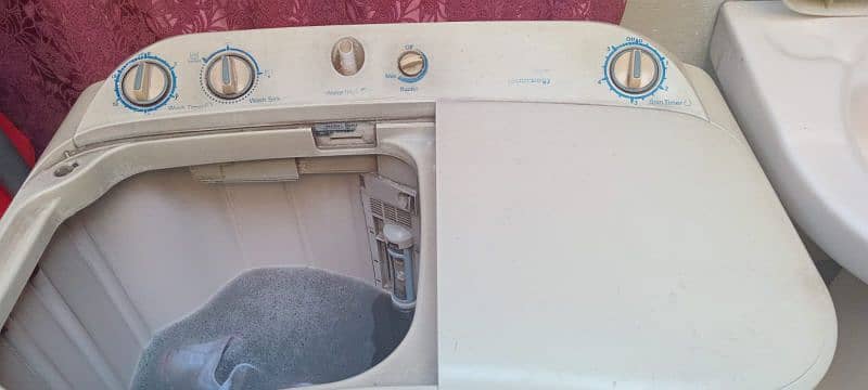 Selling washing machine and dryer 3