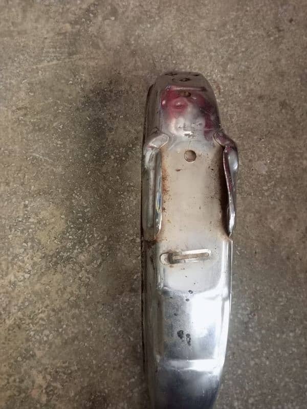 Used CD 70 mudguard Contact : 03224347750 1