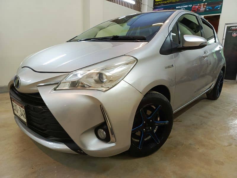 Toyota Vitz 2017 5