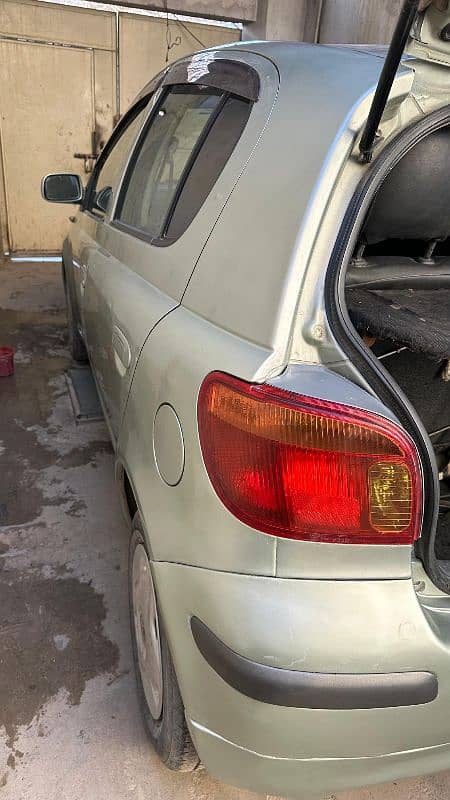 Toyota Vitz 2002 10