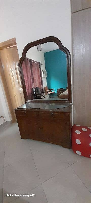 Dressing table 1