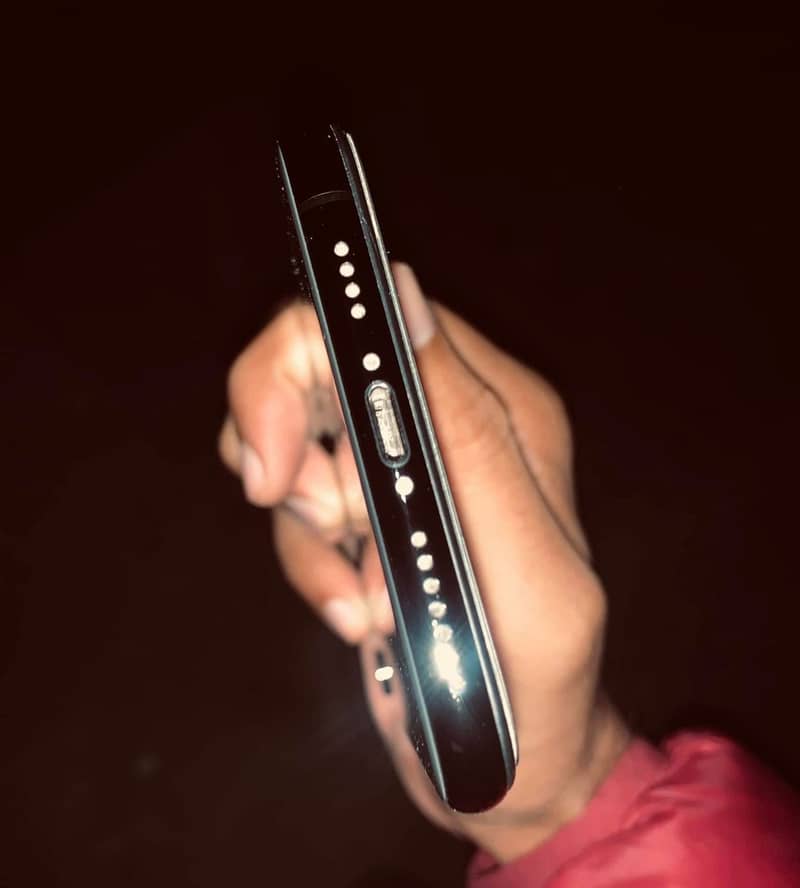 Apple iPhone XS Max 1