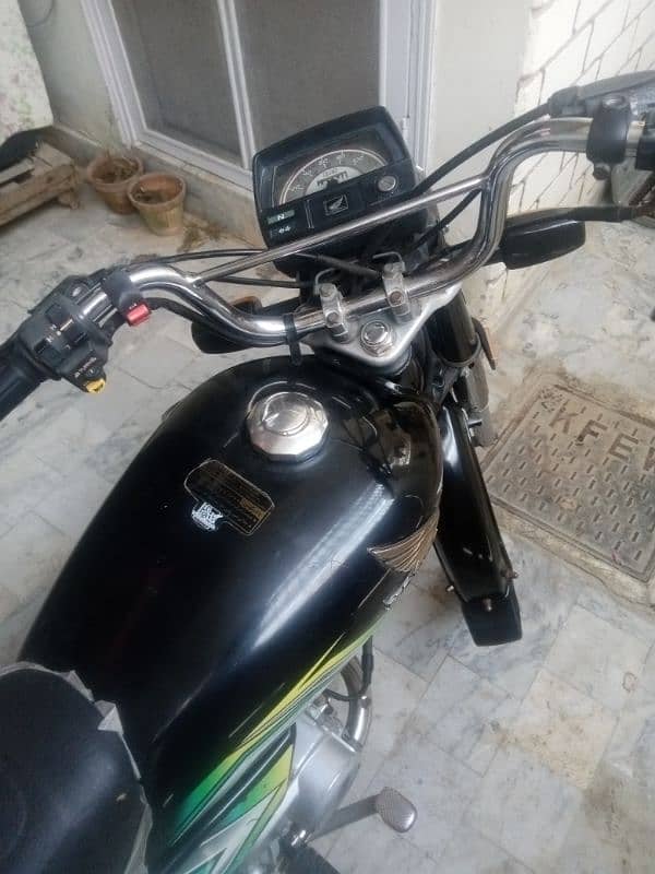 Honda CD70 in awesome condition 4