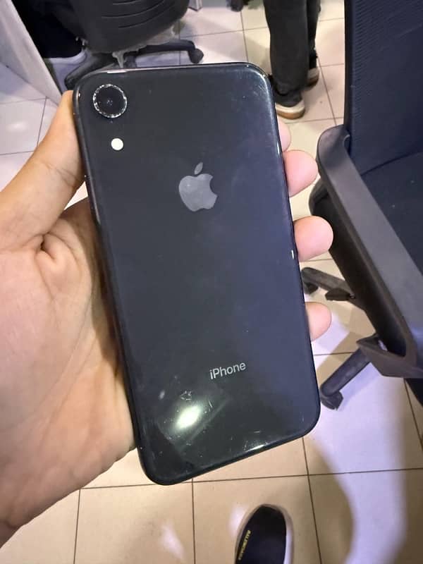 iphone XR 64gb Factory Unlock 5