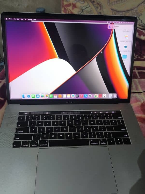 MacBook Pro 2019 16/512 2