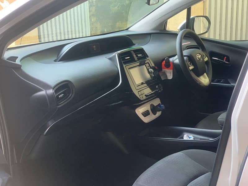 Toyota Prius 2016 19