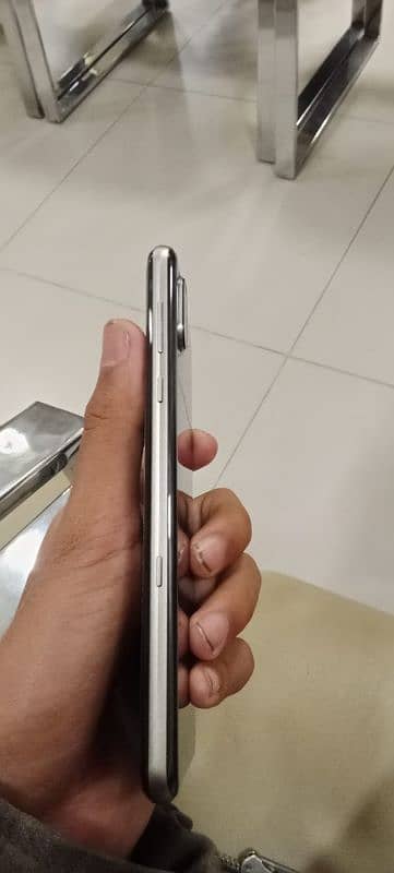 Sharp Aquos R3 | 6gb ram 128gb storage | Non Pta | 9/10 Condition 2