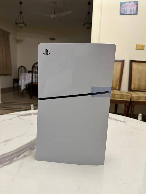 Playstation 5 slim 1TB (USA variant) 3