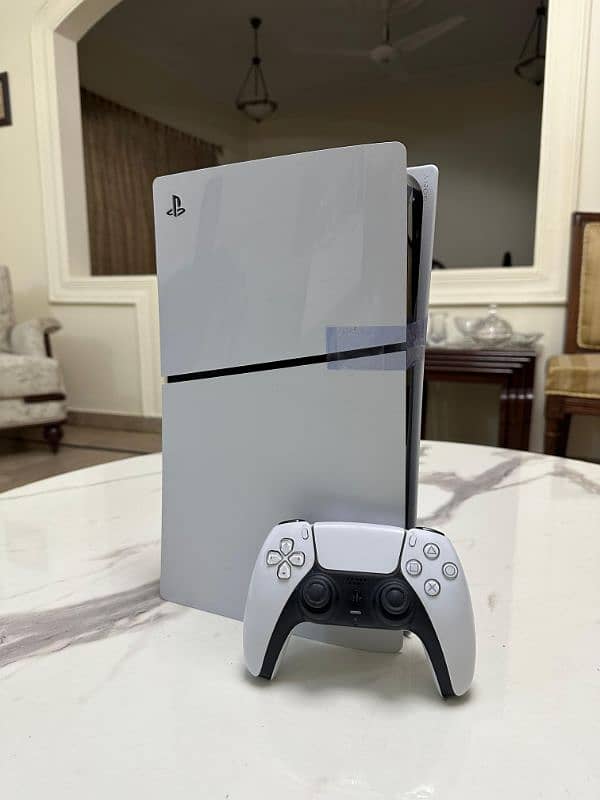 Playstation 5 slim 1TB (USA variant) 6