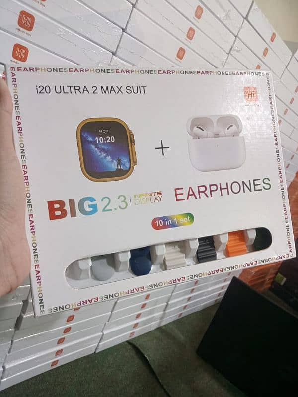 i20 ultra2 suite max with earbuds 2