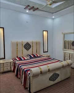 New year offer full bed set on sale (contact number 03005161514)