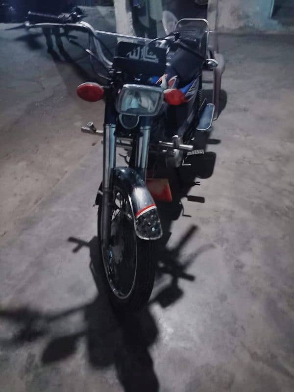 2015 model bike 125 1