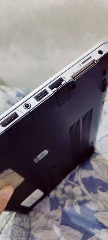 HP Elite Book Laptop 8