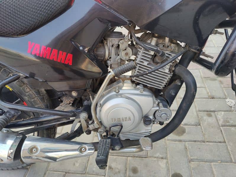 Yamaha YBR G 4