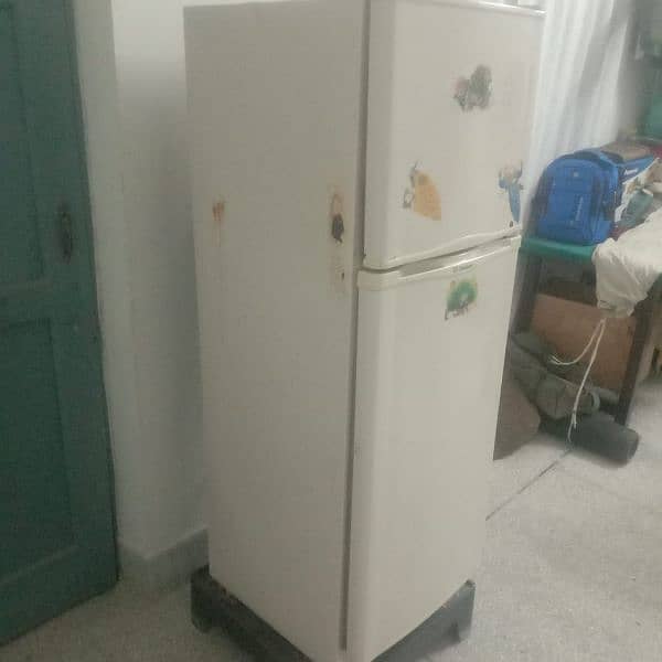 Refrigerator Medium Size 0