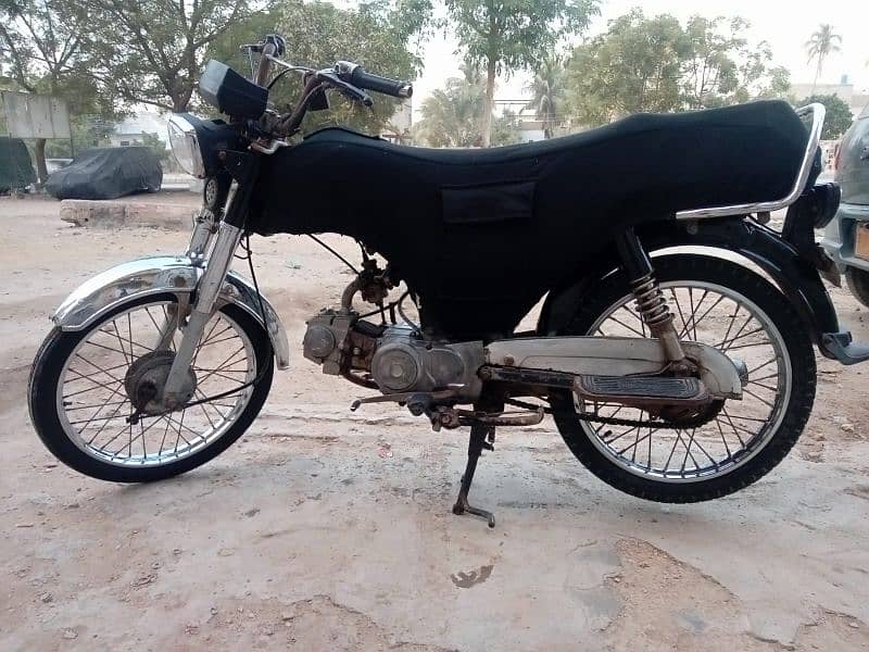 Honda CD 70 7