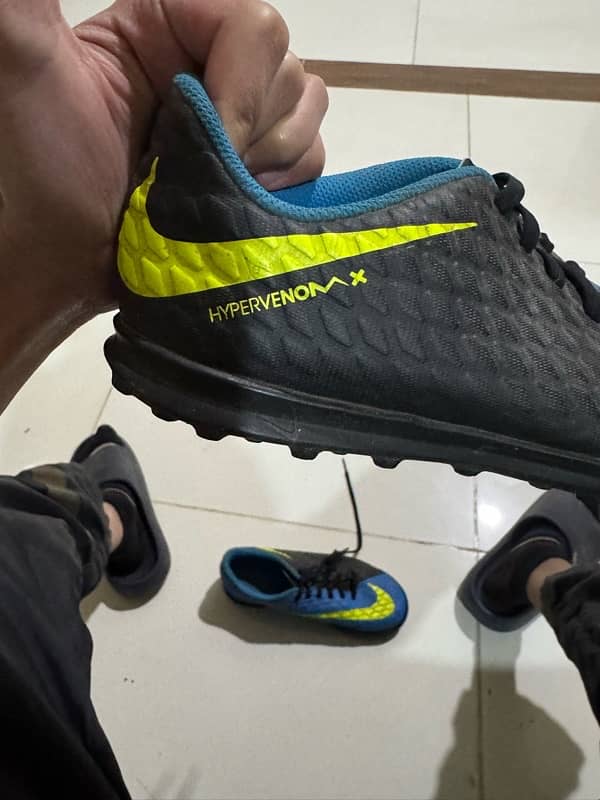 NIKE HYPERVENOM X GRIPPERS 0