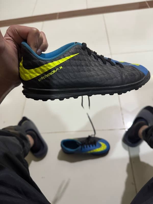 NIKE HYPERVENOM X GRIPPERS 1