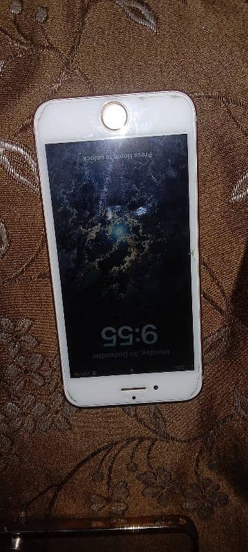 I phone 8 pta Approved 64gb 4