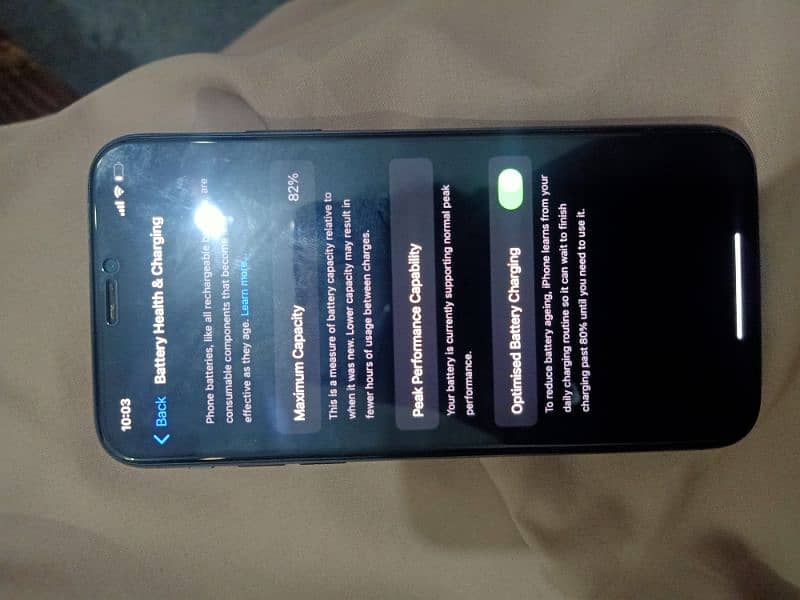 iPhone xs Pta Approved back minor crack 2