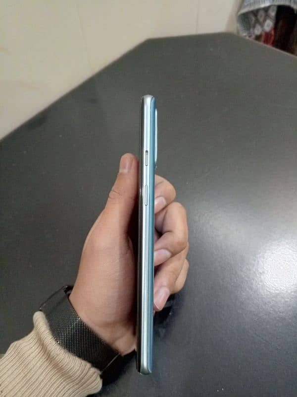 Oneplus 9R 4