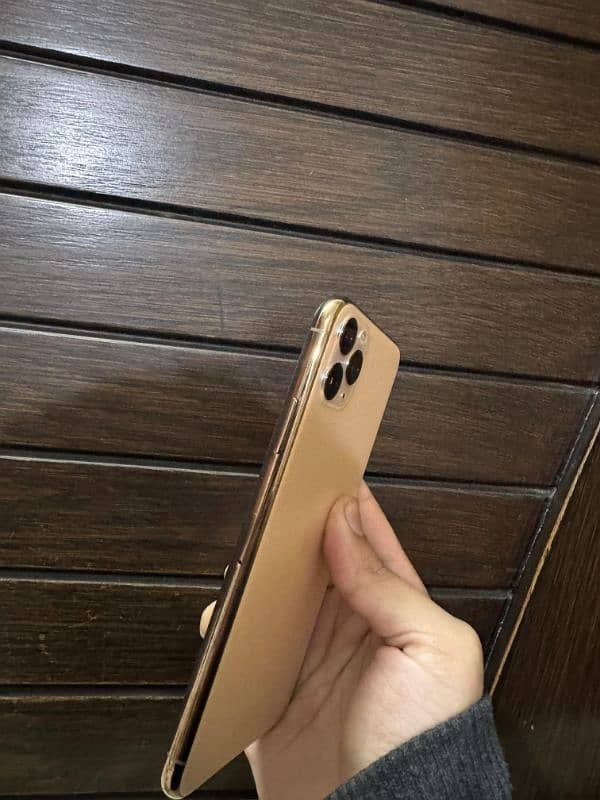 iphone 11 Pro Max PTA Approved 3