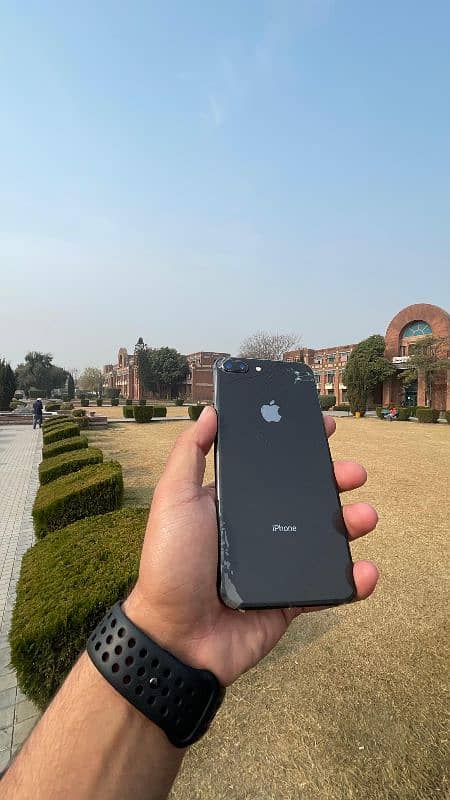 iphone 8 plus 256gb pta approved 1