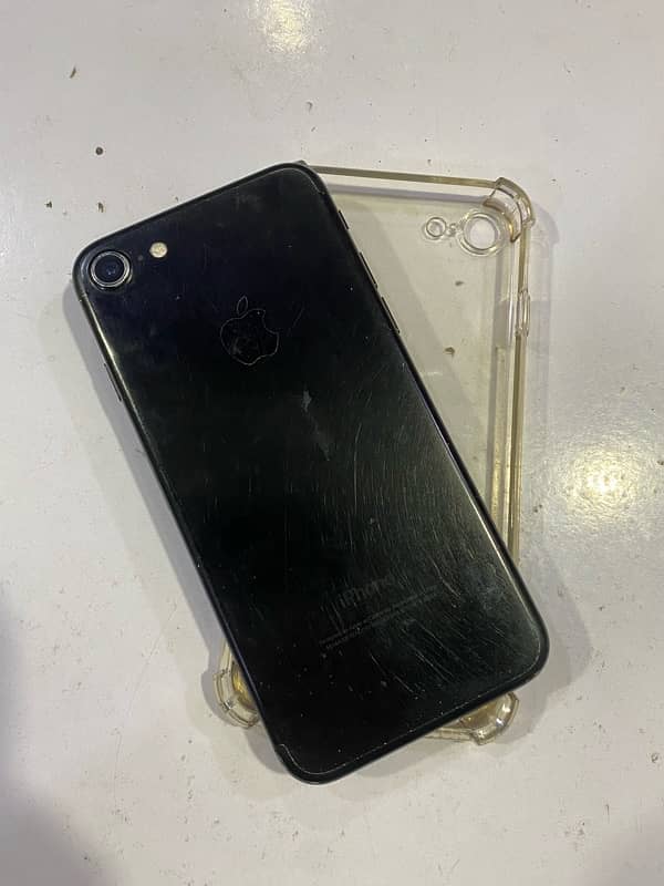 iphone 7   256GB   PTA 3