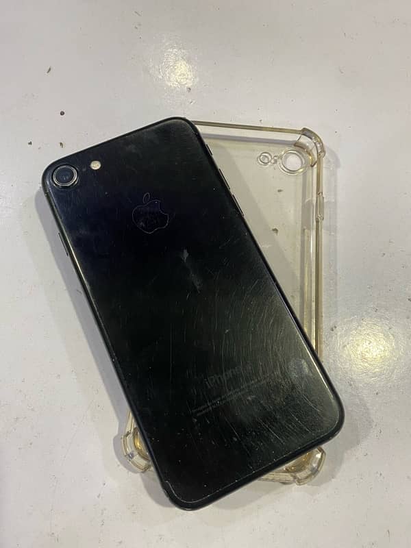 iphone 7   256GB   PTA 4