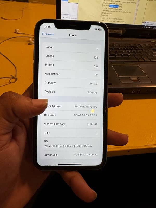 Iphone 11 64GB factory Unlocked 7