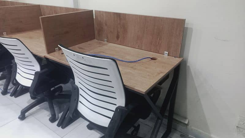 Used work stations for sale urgently 3