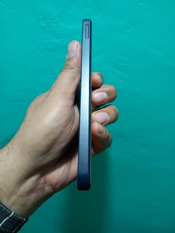 Galaxy A15 Dark Blue in lush condition with Box and in Warranty 5