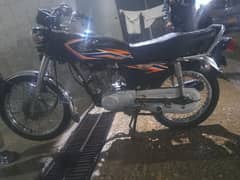 Honda cg 125 Karachi num 2018 model golden num