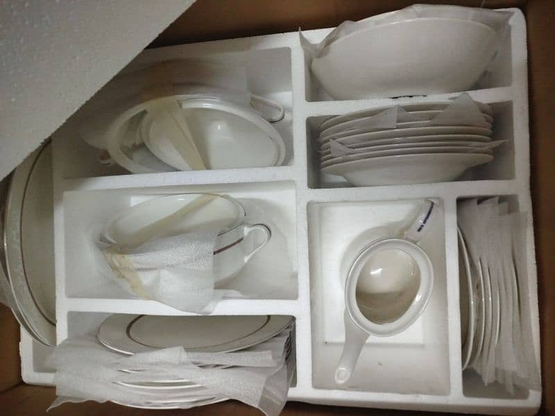 8 person dinner set 5