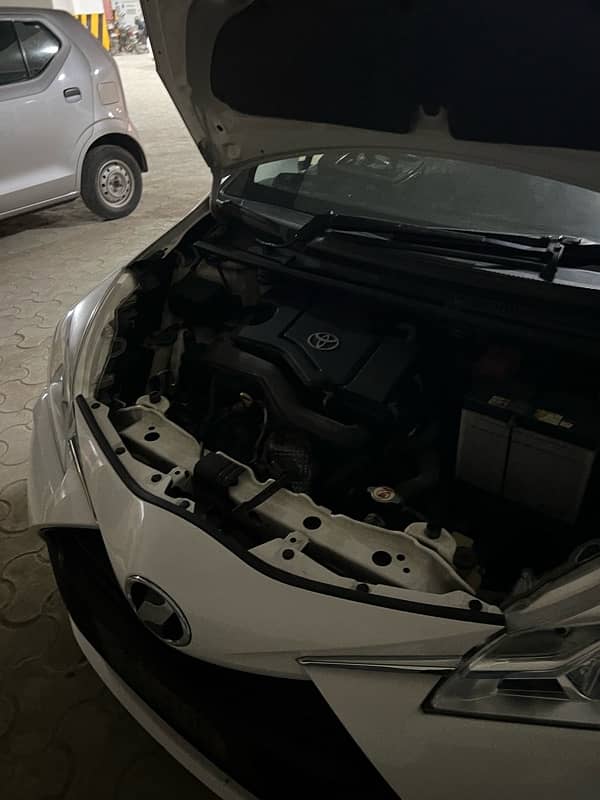 Toyota Vitz 2018 4