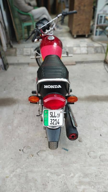 Selling Honda 125 Model 19 4