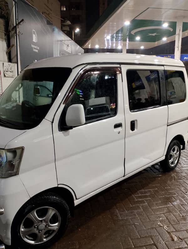 Daihatsu Hijet 2012 1