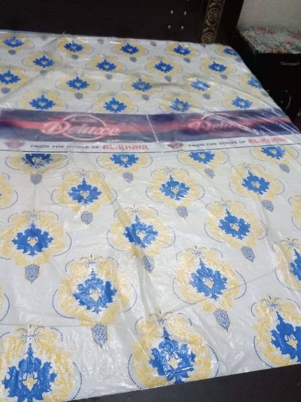 Deluxe Mattress in New Condition 0