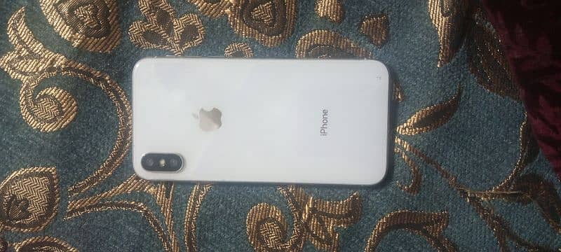 iPhone X 64GB (White) - Excellent Condition 0