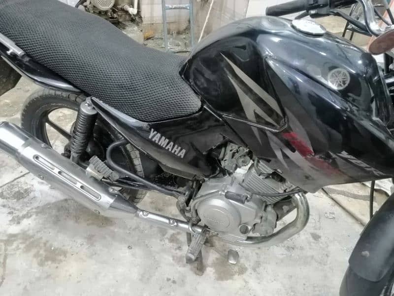 yamaha YBR 125 G 2016 model exellent condition everything perfect 6