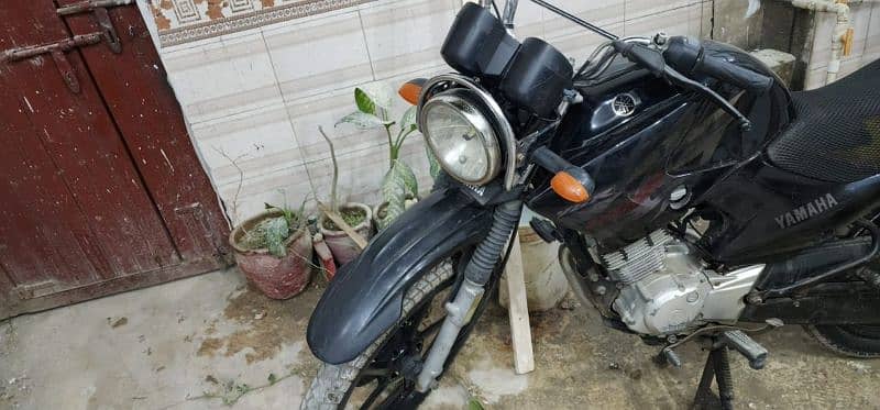 yamaha YBR 125 G 2016 model exellent condition everything perfect 7