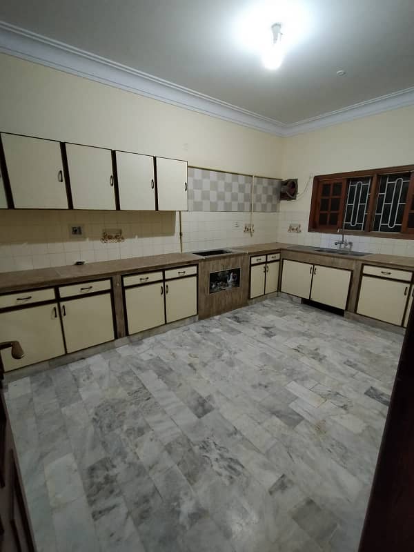 DEFENCE 1525 YARDS BUNGALOW FOR SALE WITH BASEMENT 32